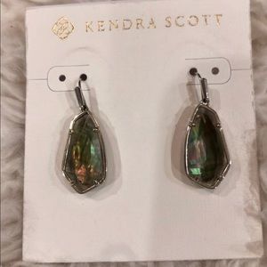 Kendra Scott Jewelry - Kendra Scott Black Pearl Camila Earrings Kendra Scott Jewelry - Kendra Scott Black Pearl Camila Earrings